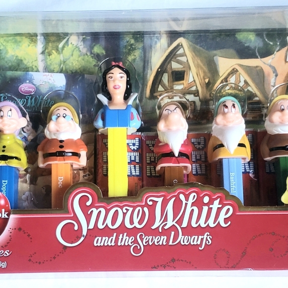 Disney Snow White Pez Collector's Dispenser - Picture 9 of 11